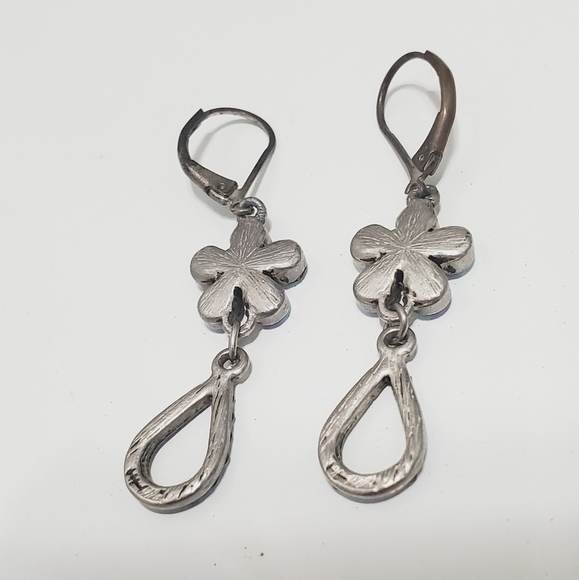 Irridescent Crystal Flower Hook Earrings.Drop Flower Earrings. 🌴 - Picture 6 of 6
